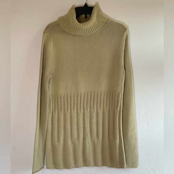 Axcess by Liz Claiborne Chartreuse Green Soft Cozy Turtleneck Sweater Sz M - Picture 1 of 13